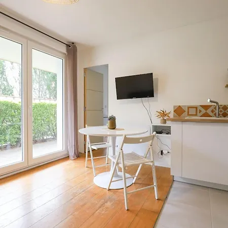 Lardenne - Parking Hippodrome Zenith Apartman *
